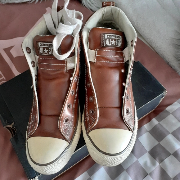 Converse Brown leather and cream. Men size 7. - Picture 7 of 7